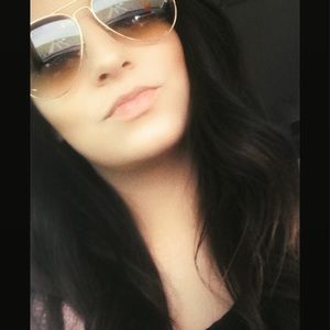 Meet your Posher, Jaci